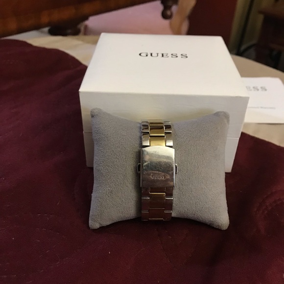 ❌SOLD❌Guess Watch - Picture 6 of 8